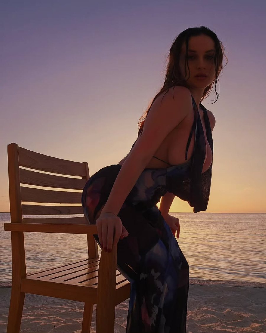 Sexy girl Miranda Faith nude in Madurai