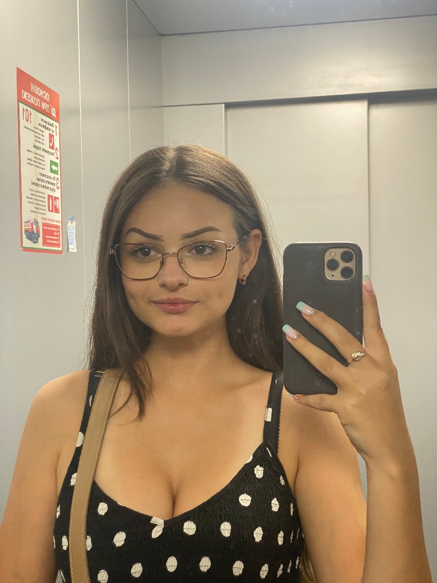 Sexy model Stacy in Madurai